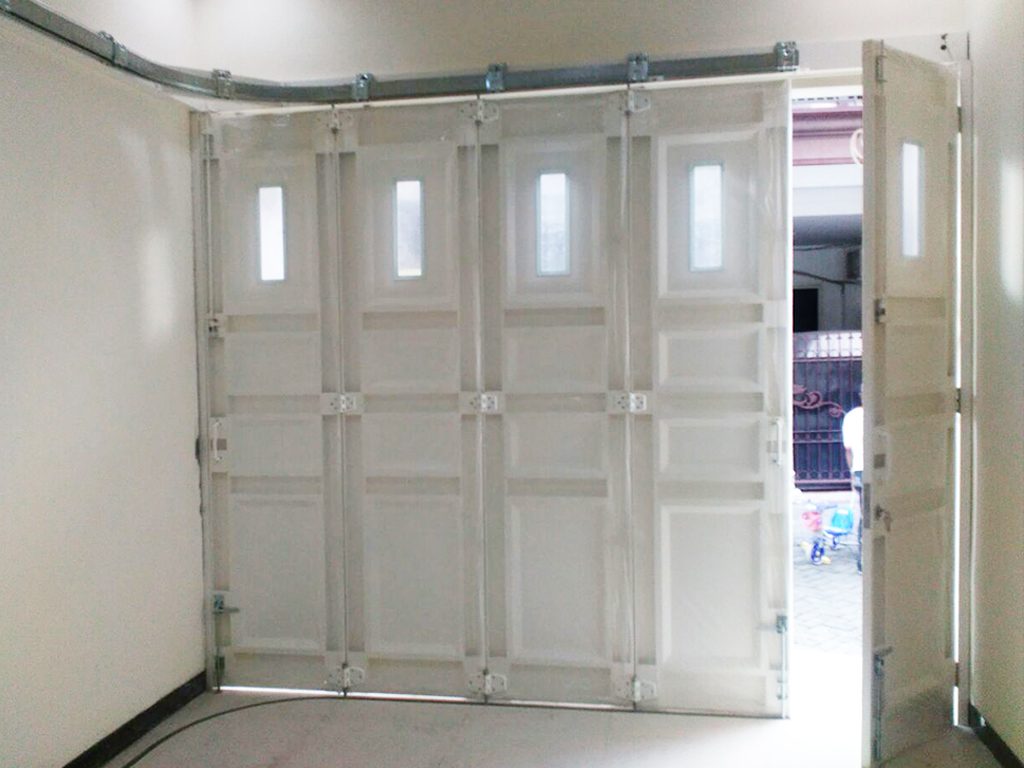 Model Pintu Garasi Terbaik 2019