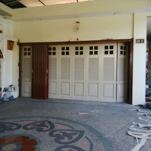 Model Pintu Garasi Terbaik 2019