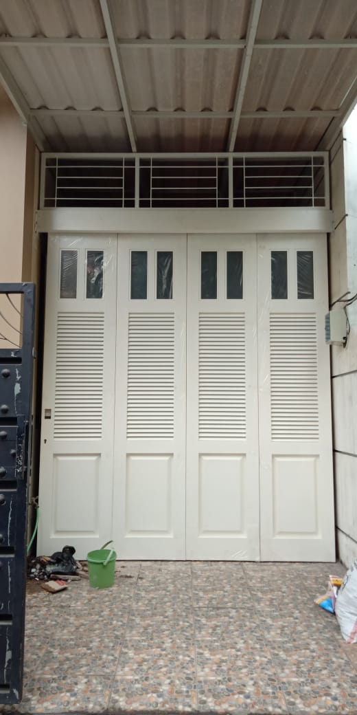 Pintu garasi besi sliding atau folding Pintu Garasi Pintu garasi besi sliding atau folding Pintu Garasi