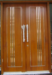 Pintu Besi tunggal