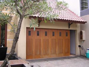 Pintu Garasi